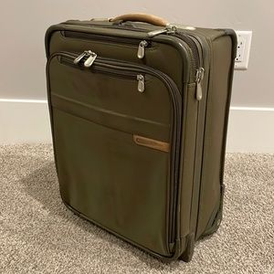 Briggs & Riley 2 wheel roller bag, small cabin Baseline model.